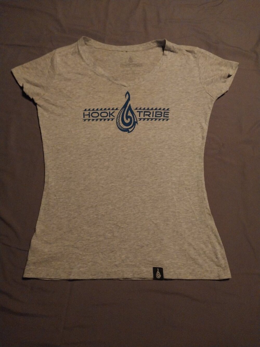 Woman's fitted hook tribe short sleeved shirt